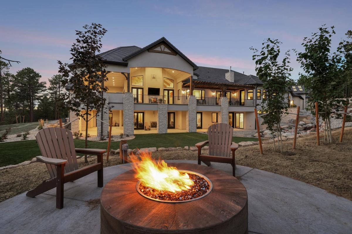 Parade of Homes Firepit and Upper & Lower Back Patios